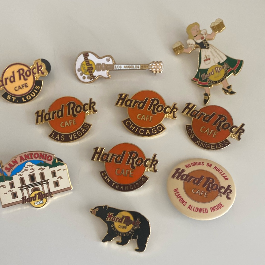 Hard Rock Buttons Enjoy 10$